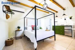 Catania 2 Suite W/private pool,W/heater , WIFI. - Image 3
