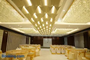 Hotel Kalyani Landmark - Image 2