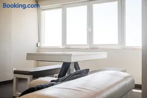 Amazing Apartment in Costa da Caparica - Image 4