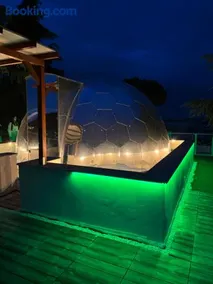Bubble World Wild Love - Image 5