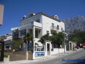Apartments Villa More - Image 1