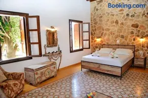 Meandros Suite in Old Town - Image 1