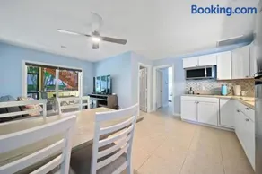 Jensen Beach pool home w/ Guest Suite - Image 4