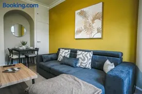 Neilston Gateaway - Image 3