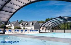 Maison avec piscine chauffée toute l'année à Morgat en bretagne sur la presqu'île de Crozon située à 800 m de la mer - Image 5