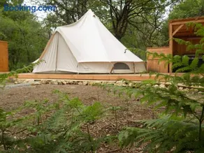 Tente familiale au bord de l'eau 8 - Image 1