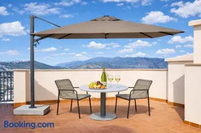 Blue Nautico - penthouse with stunning views of La Herradura - Image 2