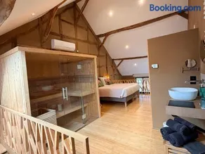 Paddock Lodge - Suites Wellness & Chambres d'hôtes - Image 4