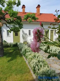 Stenkullens gårdshus - Image 1