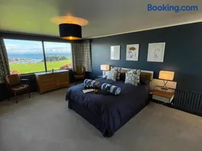 Castlepoint - Image 4