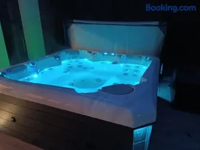 lovebirds spa - Image 5