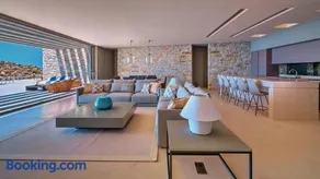 Private 3 Br Luxury Peaceful Mylo Villa W Pool Close to Mylopotas Beach - Image 2
