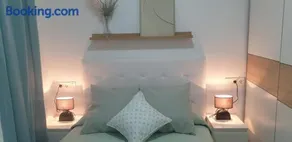 Bright Apartment AM - Image 2