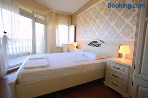 Villa Livia Boutique Apartments - Image 2