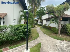 Finest Accommodation Renfrew Place 1 Bedroom Apt # 42 New Kgn 4--12 Renfrew Rd - Image 5