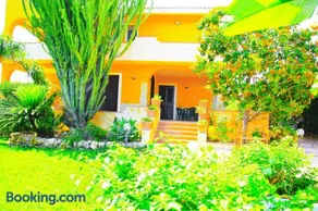 Happy Holiday Villa - Pool & Garden - Image 4