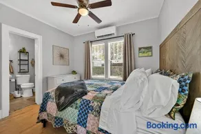 Updated 1BR Near Halliburton & Duncan Regional Hospital - Image 3