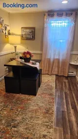 Comfortable home away from home - Image 2