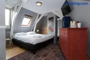 Westerpark Suites - Image 1