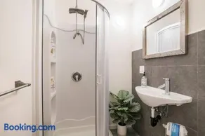 Private Room0 Own Bath Own Entry Shared Kitchen Walk to UCSD - Image 3