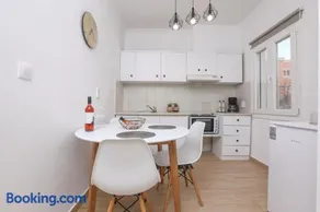 Lilac House - Image 3