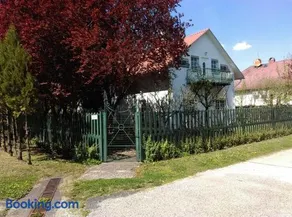 Fesztivál Nyaralóház - Image 3