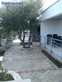 Iva Lavanda - Image 1