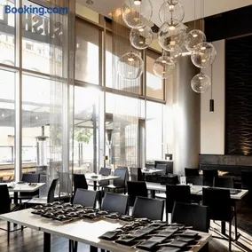 Luxury Highrise Living Downtown LA - Image 2