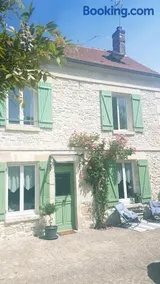 Wisteria Cottage - Image 1