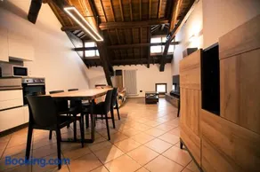 Penthouse at the Monument - Image 1