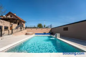 Holiday home Villa Antique - Image 1