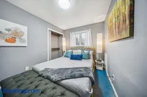 Blue Bayou Cozy in South Cleveland - Image 1
