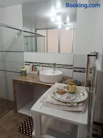 Entire House 2 Floors Free Airport Pickup - Image 2