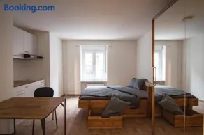 City Center Zurich Downtown Apartments next to Zurich HB Main Train Station NEU - Self Checkin - Image 1