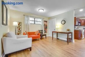 Spacious House near Fort Lauderdale - Minutes from Beach - Image 5