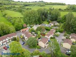 Cosy 2-Bedroom Home in Weston - Image 5