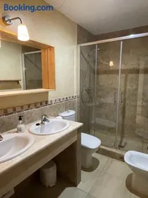 Apartamento con piscina y terraza muy cerca de la playa - Image 2