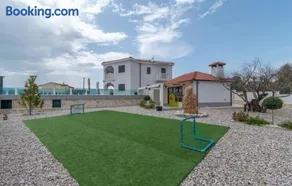 Luxury Villa Ivy - Image 4