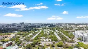 Modern Miami Stay Sleeps 6 Walk to Wynwood - Image 4