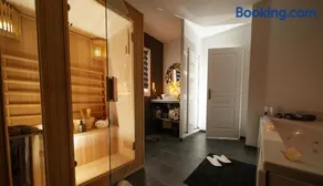 LOVER'S ROOM OR - Image 1