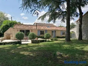 Lodge in Saint-Ciers-Sur-Bonnieure - Image 1