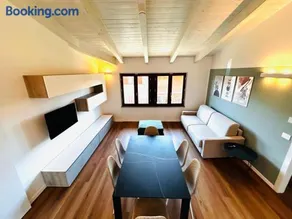Casa Paolina Apartment - Your Hub between Milan, Como & Lake Como - Accommodates up to 6 guests - Lomazzo - Image 1