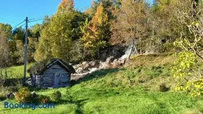 The house by the waterfall - Image 5