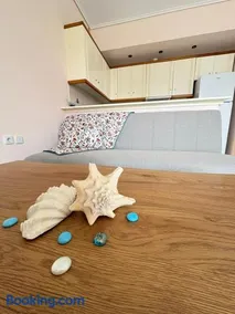 Seaside Apartment - Image 5