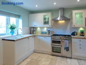 4 Bed in Bembridge oc-ic130 - Image 4