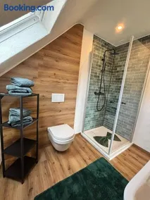 Double room, shower, toilet - Image 2