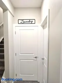 Guest Suite in Southwest Calgary - Image 2