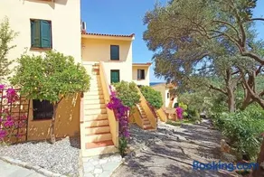 The Yellow Houses - Image 3