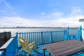 Lakeside Bliss 2BR, 1BA with All Modern Comforts - Image 3