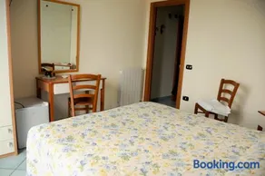 Hotel Villa Del Mare - Image 4